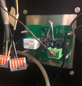 Digital Thermostat Switch Monitors Temperature